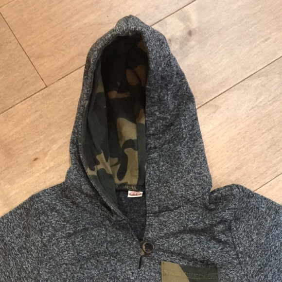 Camouflage and grey  toddler hooded shirt - Picture 2 of 3